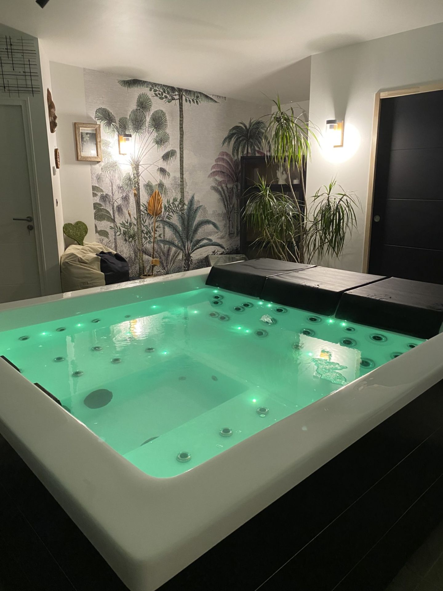 Jacuzzi intérieur  Hydro-Ouest Services