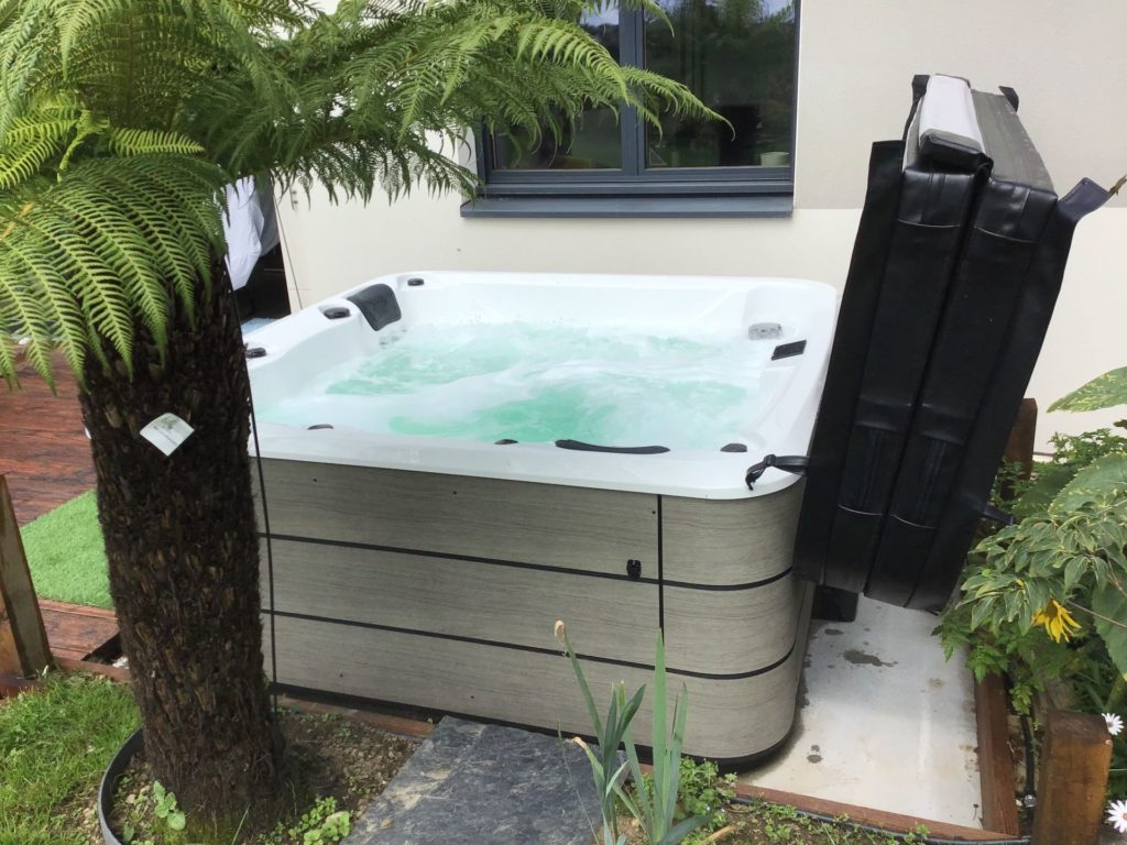 Spa jacuzzi exterieur - Gamme de spas de qualité Viskan